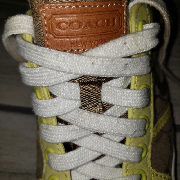 Coach lime green tennis shoes - Picture 4 of 7